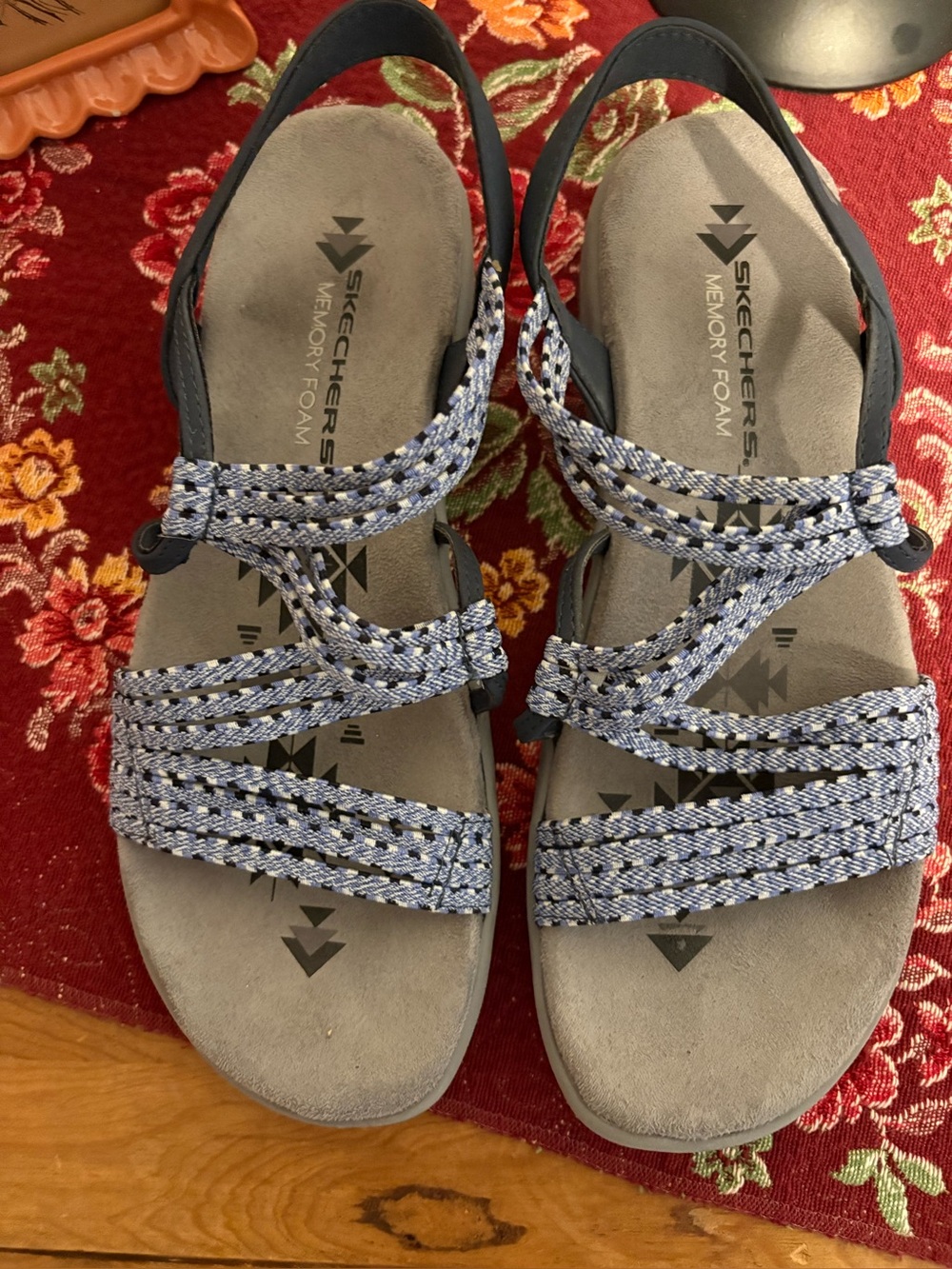 Skechers sandals size 8 - Picture 5 of 6